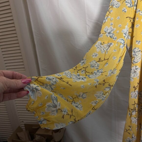 Suzanne Betro Blouse Size 1X Floral print - Picture 4 of 5